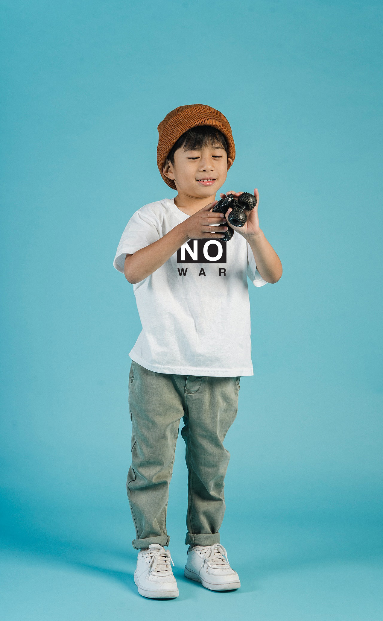 „NO WAR“ Bio-Baumwoll-T-Shirt für Kinder